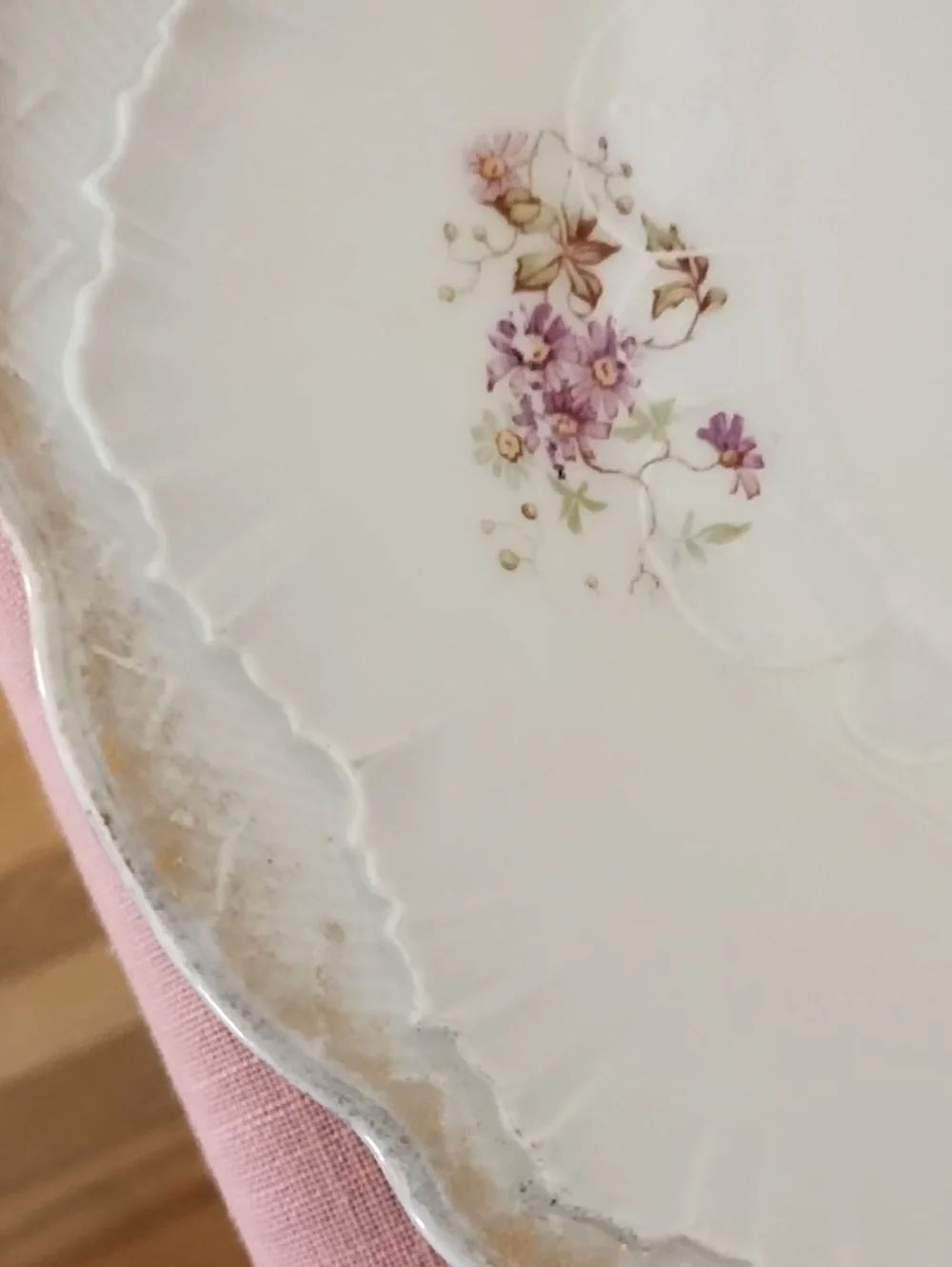 BEAUTIFUL PORCELAIN SERVING PLATE, WITH HANDLES ON EACH SIDE, AND LOVELY FLOWERS